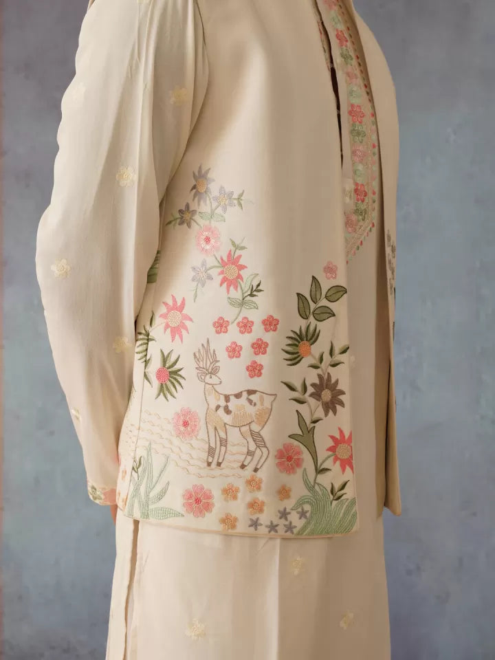 Cream Sadri with Tropical Palm Embroidery – Festive Look | Tejori